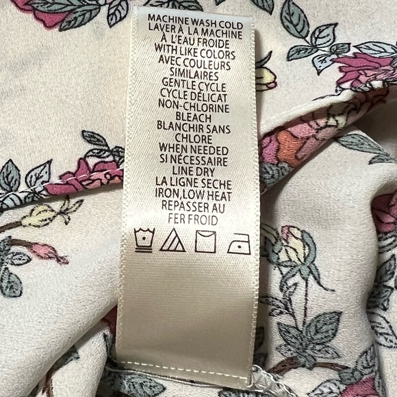 Max Studio Floral Cold Shoulder Top Size Medium MSRP $88 NWT - Picture 6 of 7